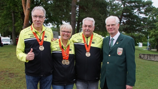 Trotz Regen beste Stimmung und vier Mal Edelmetall an Tag sieben