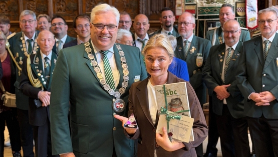 Empfang der Bürgermeisterin von Münster im Zeichen des Friedens