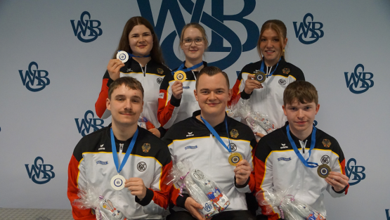 Vier Finalteilnahmen und Dreifachgold für Aileen Pitschke 